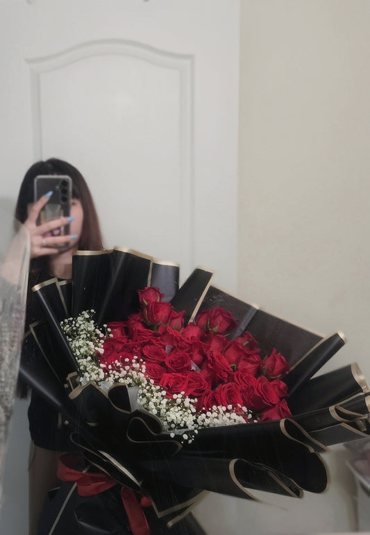 Extra Large Romantic Red Roses Bouquet